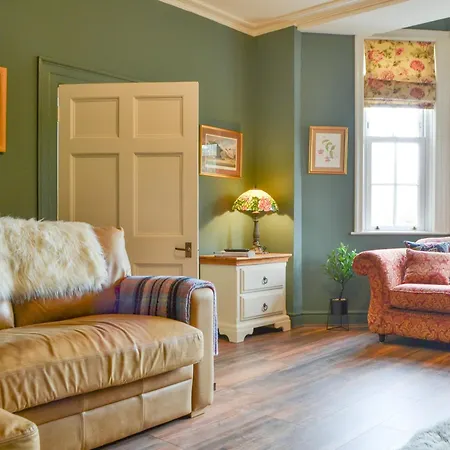 The Old Vicarage * Westward